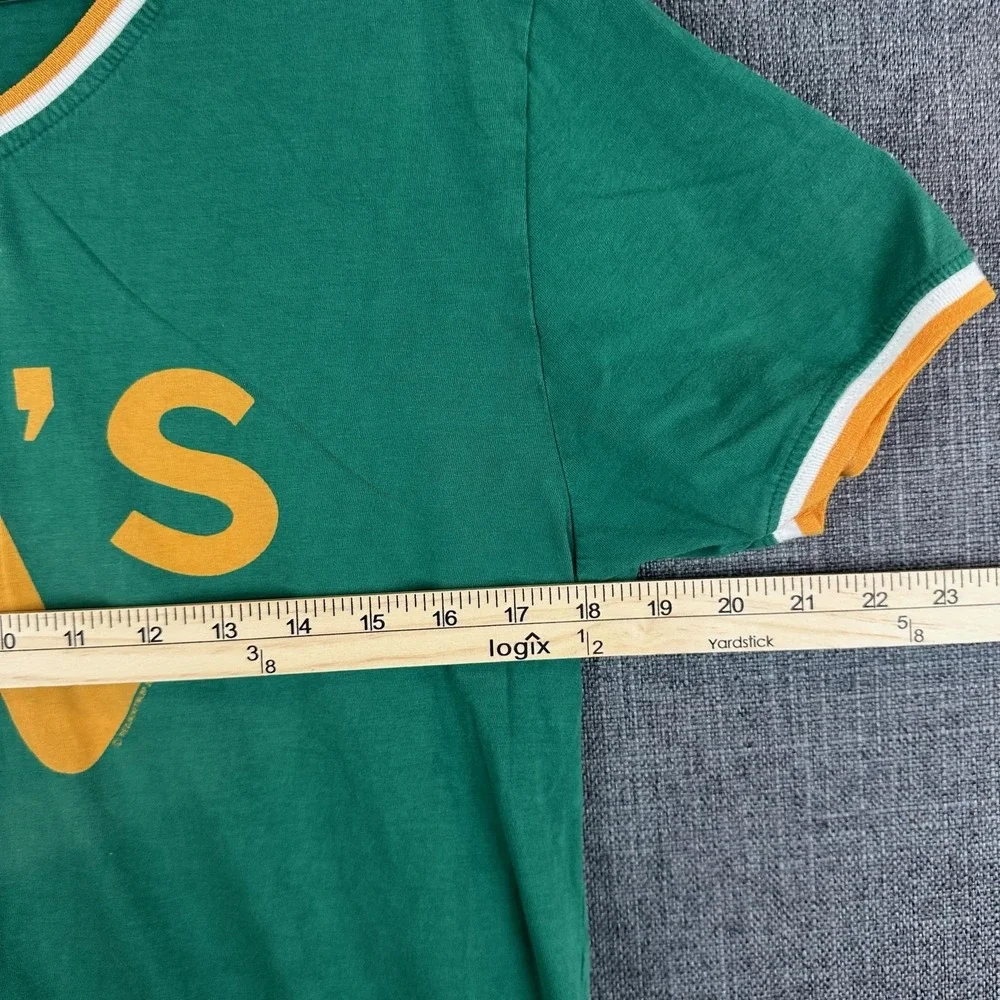 Oakland Athletics Shirt Mens Medium MLB Baseball Retro Tee‎ Red Jacket Style